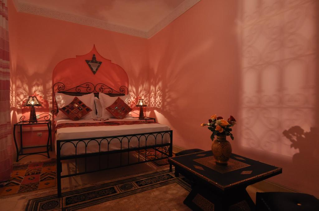 Riad La Famille Marrakesh Exterior foto