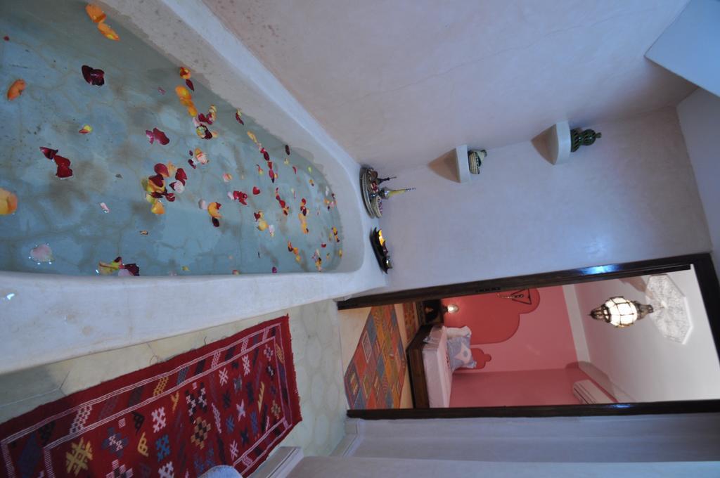 Riad La Famille Marrakesh Exterior foto