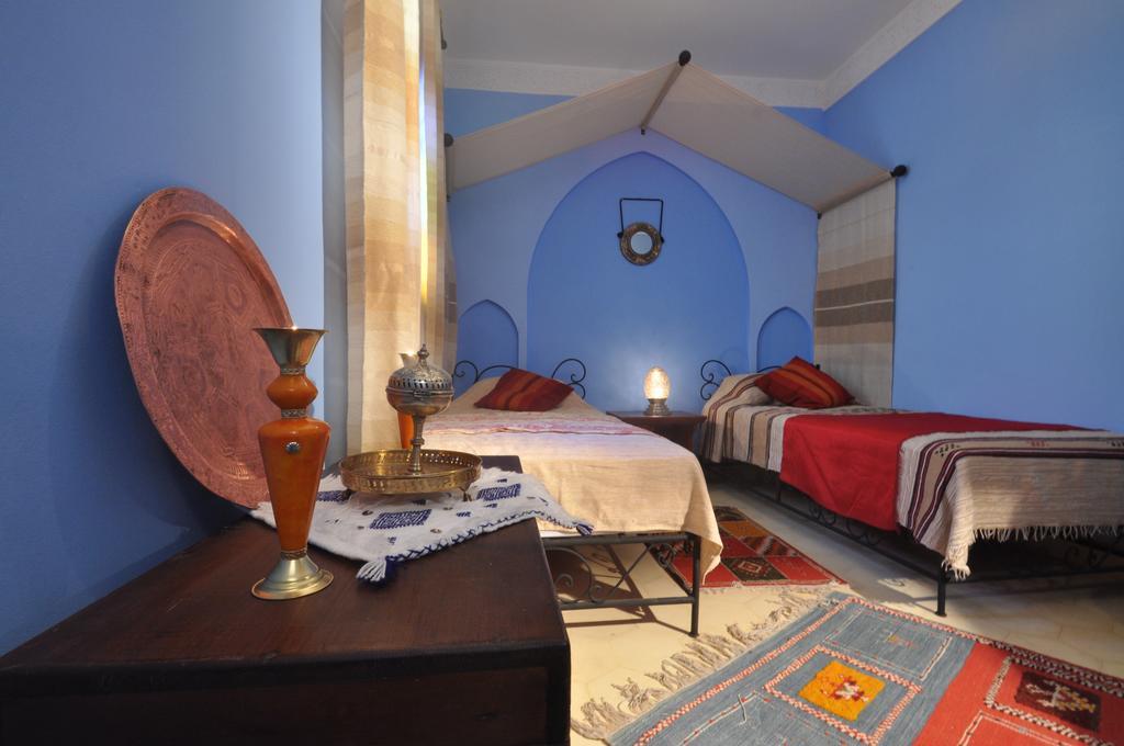 Riad La Famille Marrakesh Exterior foto