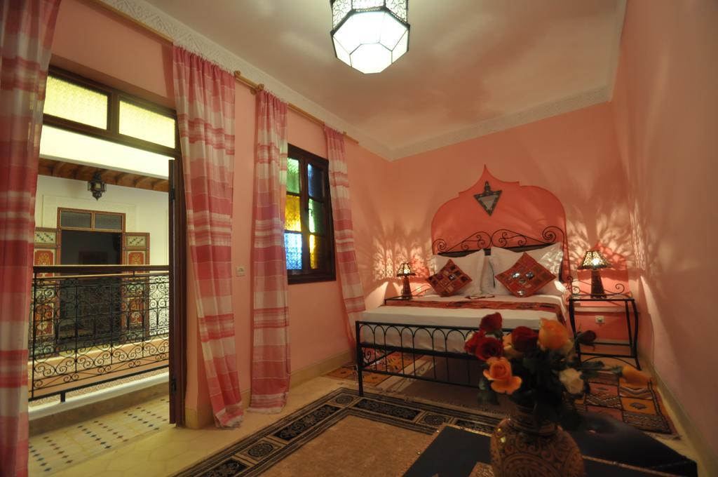 Riad La Famille Marrakesh Exterior foto